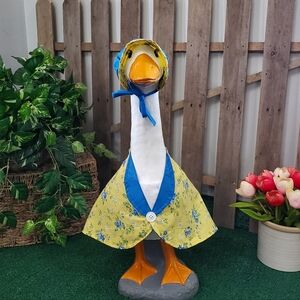 Large Porch Goose Outfit Cape With Bonnet Homemade / New